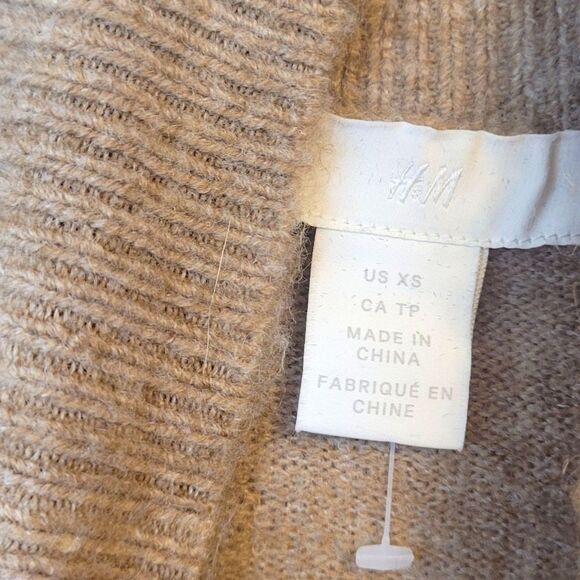 H&M Women's Light Brown Collared Zip Sweater Size US XS - Picture 3 of 7